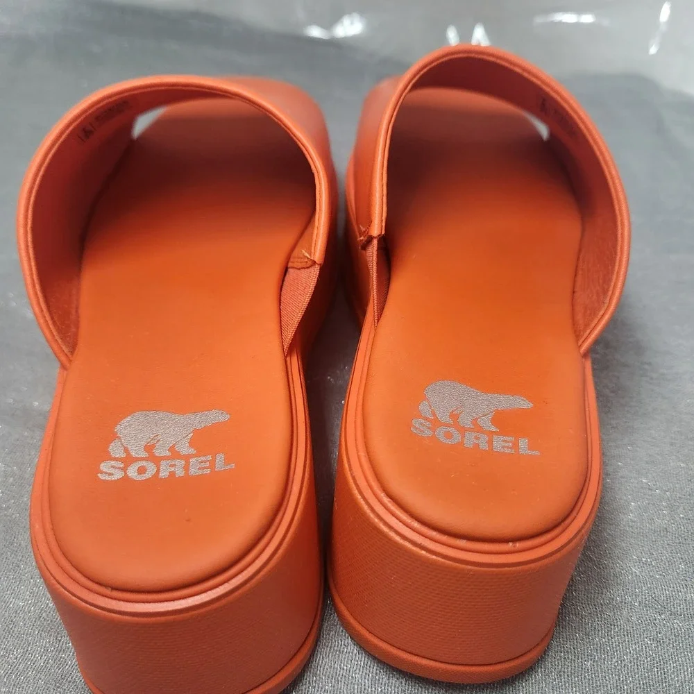 Sorel vibrant orange